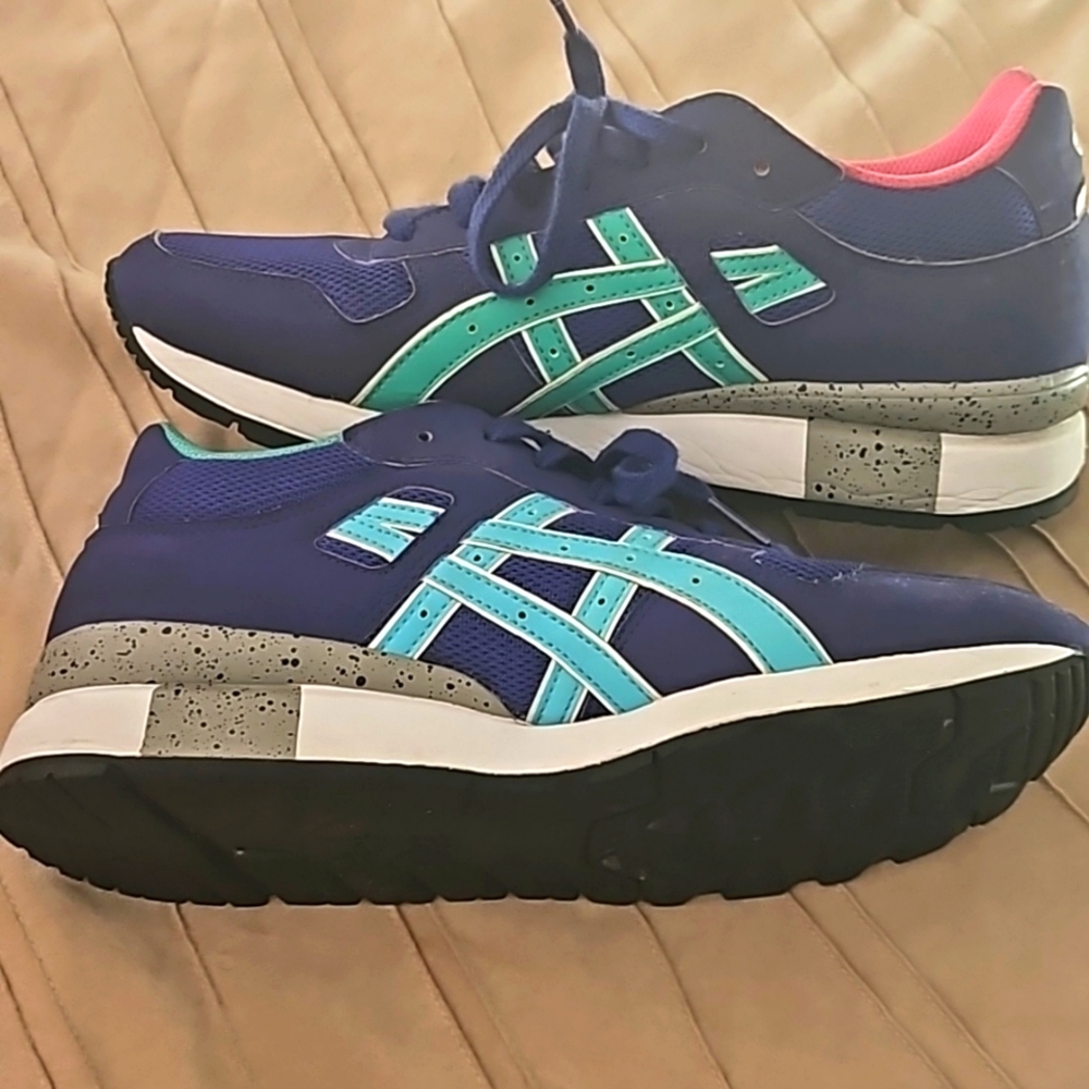 ASICS GEL - Picture 2 of 6